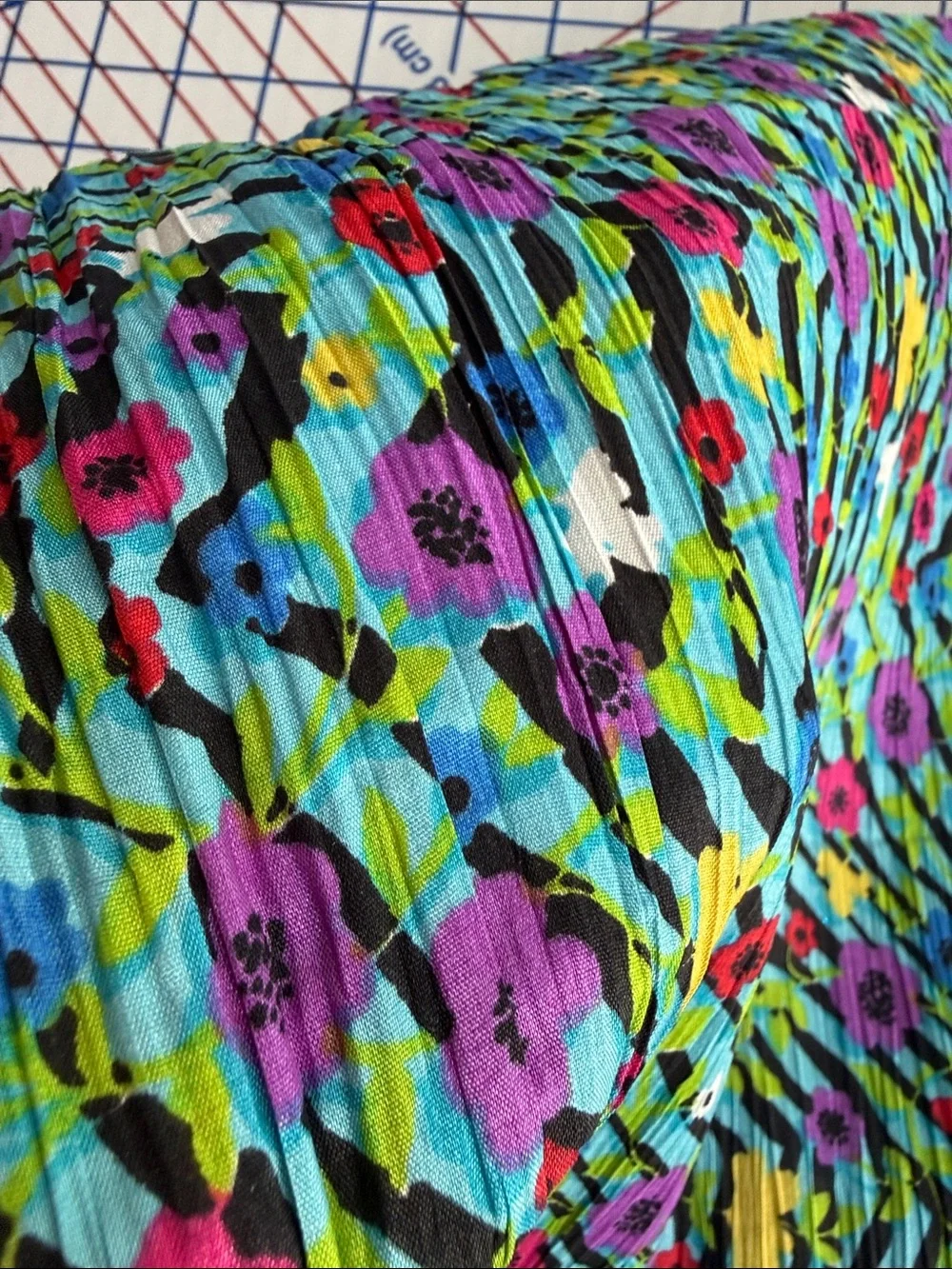 Vintage 1970s Crinkle Plisse Fabric Mod Floral Stripe Print 1 Yard x 38”